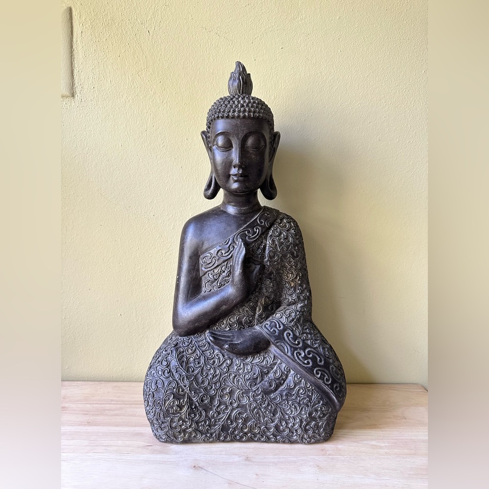 Buddha sculpture